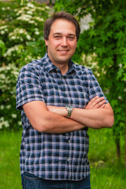 dr. Nik Susič