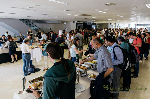 The participants tasted the Slovenian food 