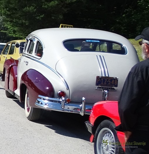 Pontiac letnik 1942 lastnika Zvoneta Dolenca iz Prevoj