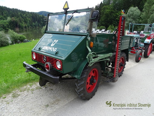 Na prireditvi je bil tudi Unimog, letnik 1952, lastnika Marjana Ravnikarja.  Traktor-avto oz. avto-traktor je vedno zanimiv za obiskovalce