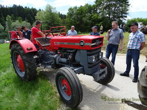 Lepo obnovljen in ohranjen traktor Massey Ferguson, letnik 1967, katerega lastnik je Jože Gorta