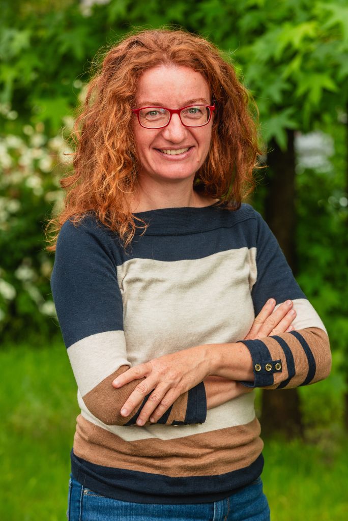  dr. Irena Bertoncelj